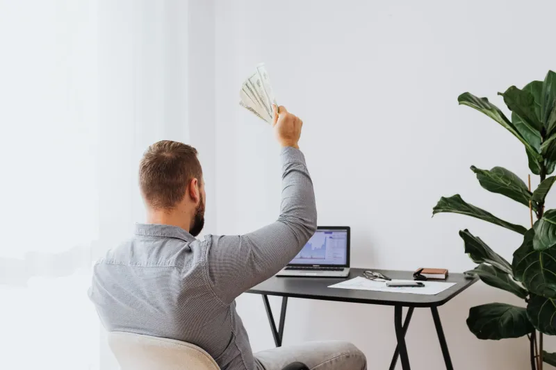 Paying for Confidence, Not Edge: The Truth About Tipping Services Every Aussie Punter Should Hear